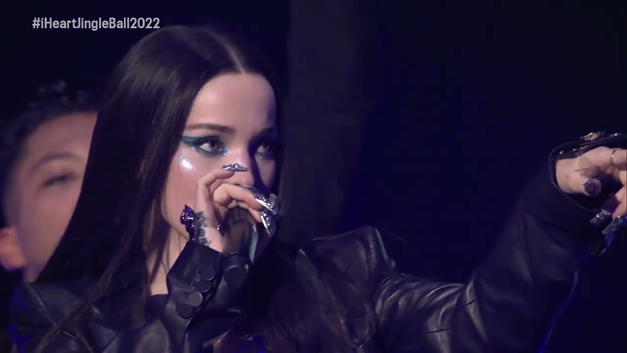 Dove Cameron - Girl Like Me (Live at iHeart Radio Z100 Jingle Ball 2022)