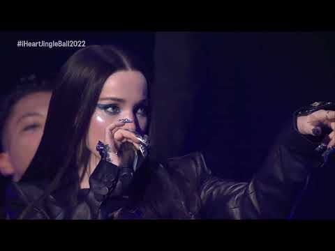 Video Girl Like Me (Live)