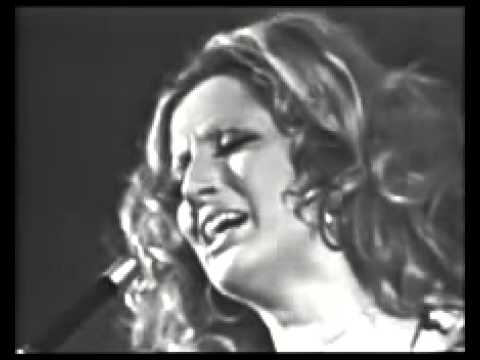 MINA Bugiardo e Incosciente (La tieta) Serrat
