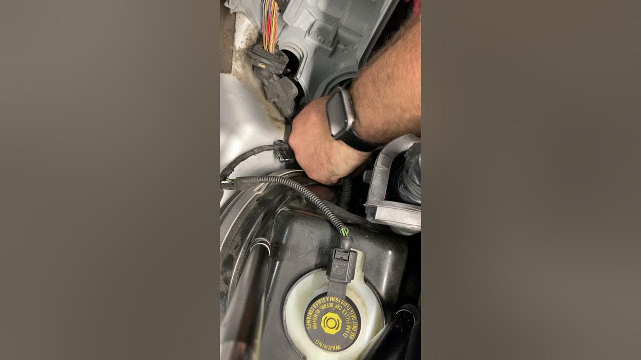 B8.5 S4/S5 Clutch Master Cylinder Replacement YouTube