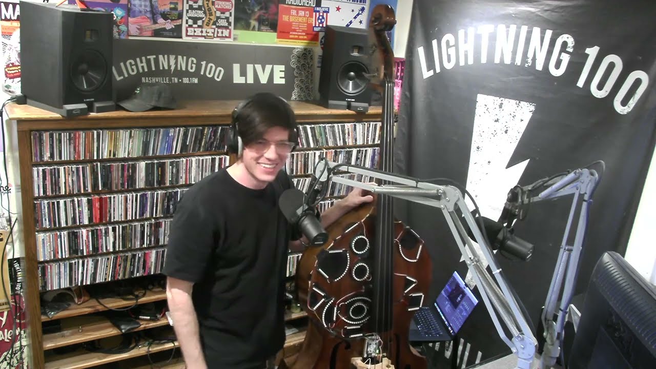 Scott Mulvahill performs 