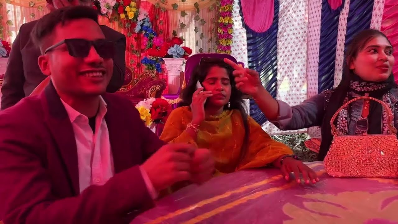 কি কারেন খুশি না বিপ্লব 