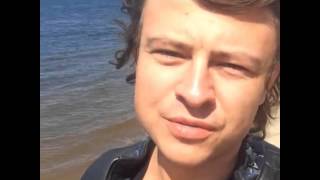 Слова волга волга. Из далека долго течет река. Пресняков 90-е. Волга издалека долго пресняков. Из далека волга.