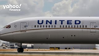 United Airlines pilots agree to new contract with 14% raises