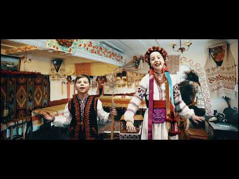 Н Май Ой хто чує відчиняйте Виконують Мар яна та Остап Чаплик