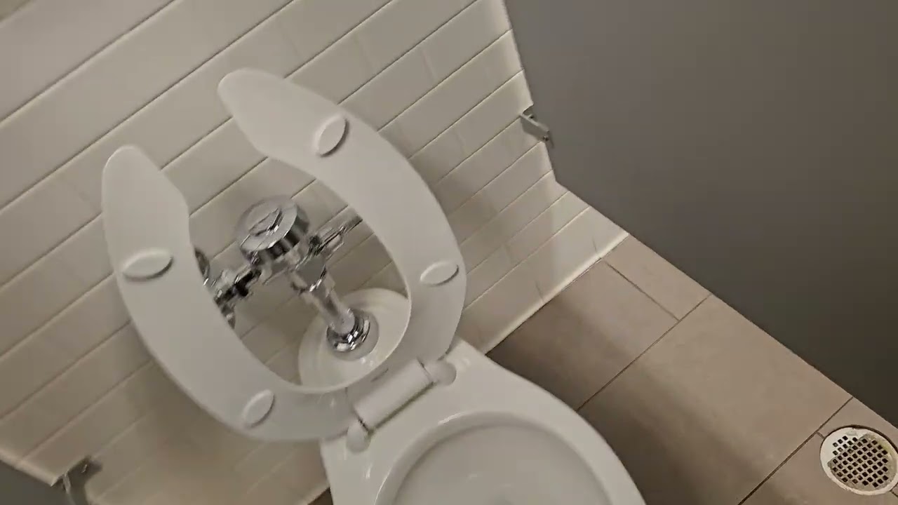 Barnes and Noble Men's Restroom in Grand Junction, CO 