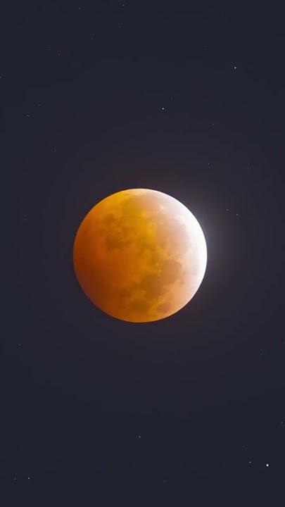 Total lunar eclipse in under 20 seconds 🤯