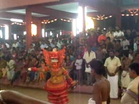 Theyyam kali at Eriyakotta Temple (Video Jacob Tho...
