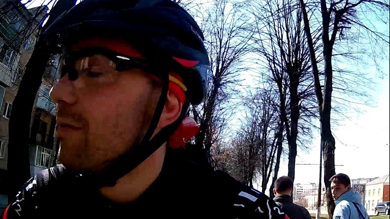Велосипед против машины