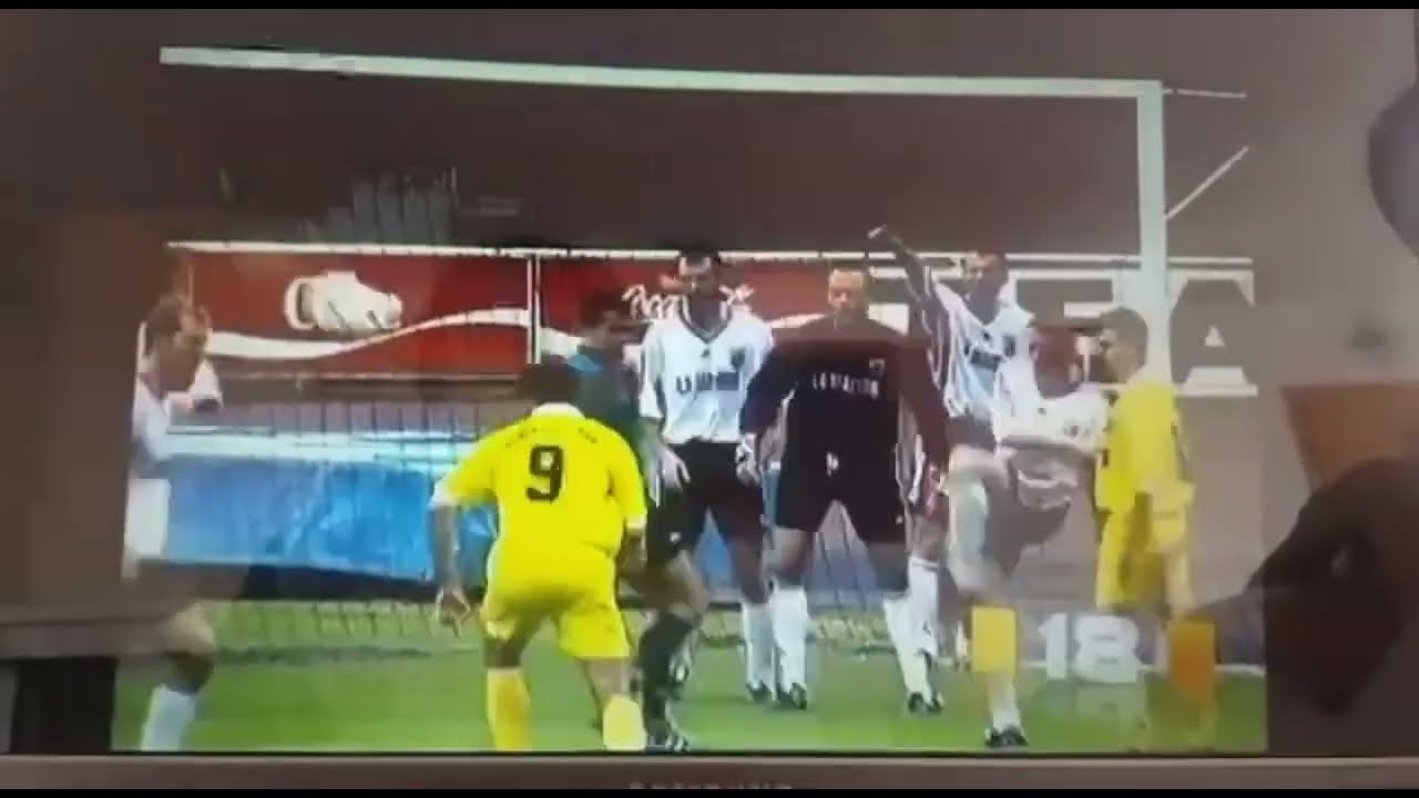 TuS Mayen - Ordner verhindert Tor