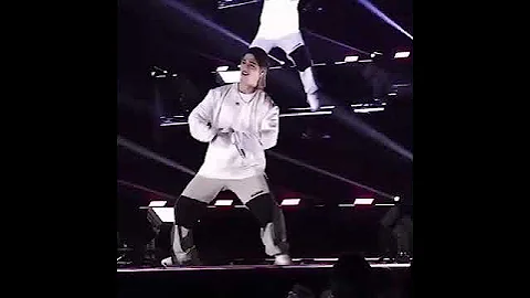 He is really enjoying being goofy😄#seventeen #scoups #hoshi #mingyu #dk #dino #seungkwan #jeonghan