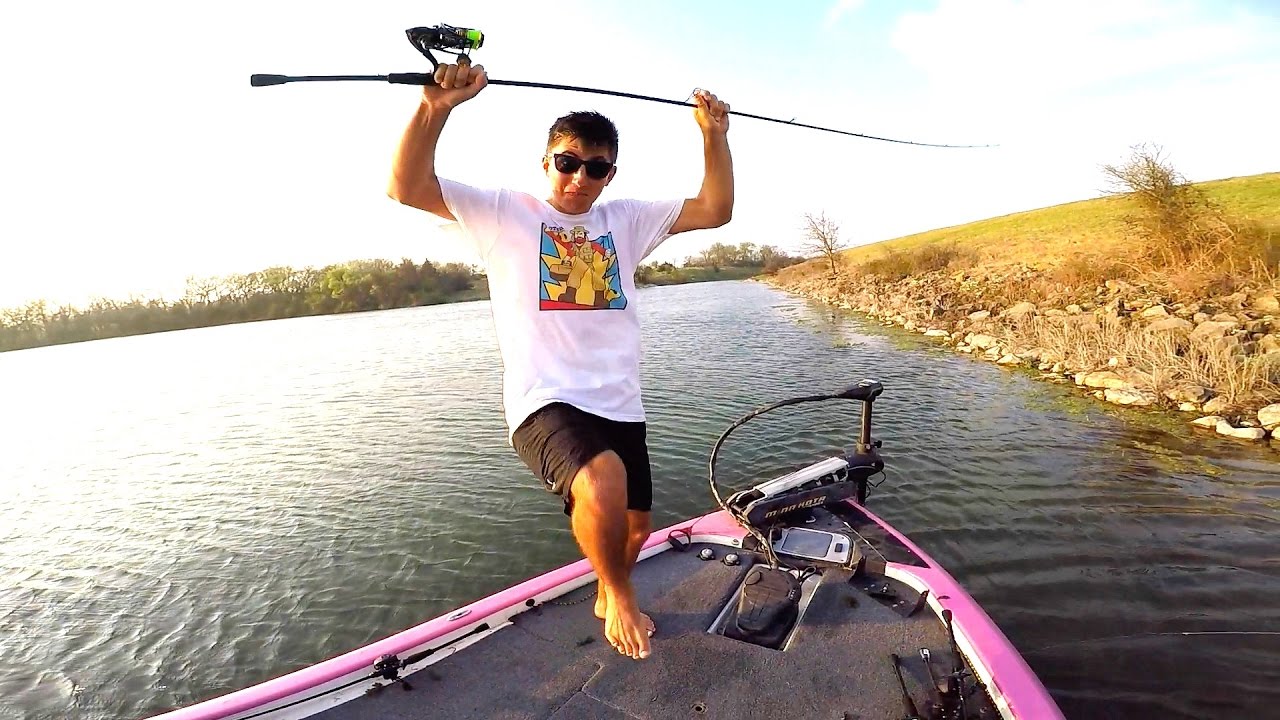 Loser EATS a WORM!! – Bass Fishing Challenge