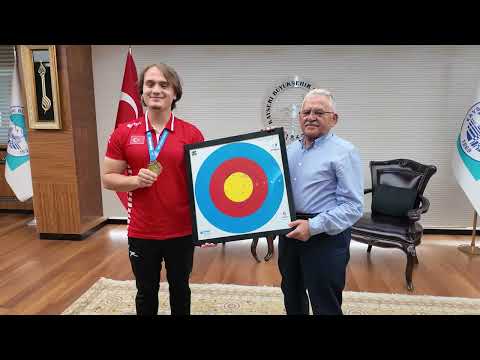 buyuksehir 2025 yilinda 842 bin sporseveri bulusturdu sporun merkezi kayseri
