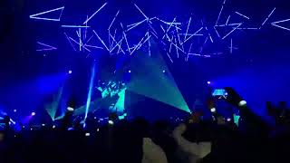Crowd control - Led wristbands interactive show