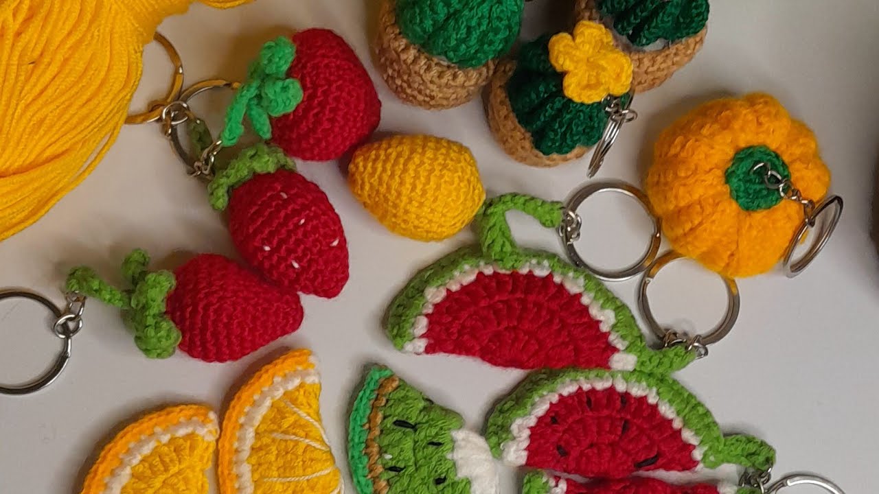 مشروع صغير لربات البيوت  ميداليات كروشيه