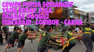 Ogoh-ogoh #2019 muter di perempatan Cakra mataram Lombok