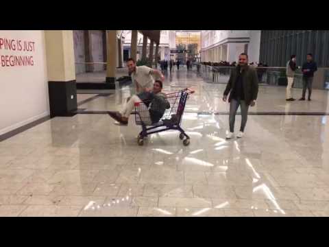 مجانين في مول مصر