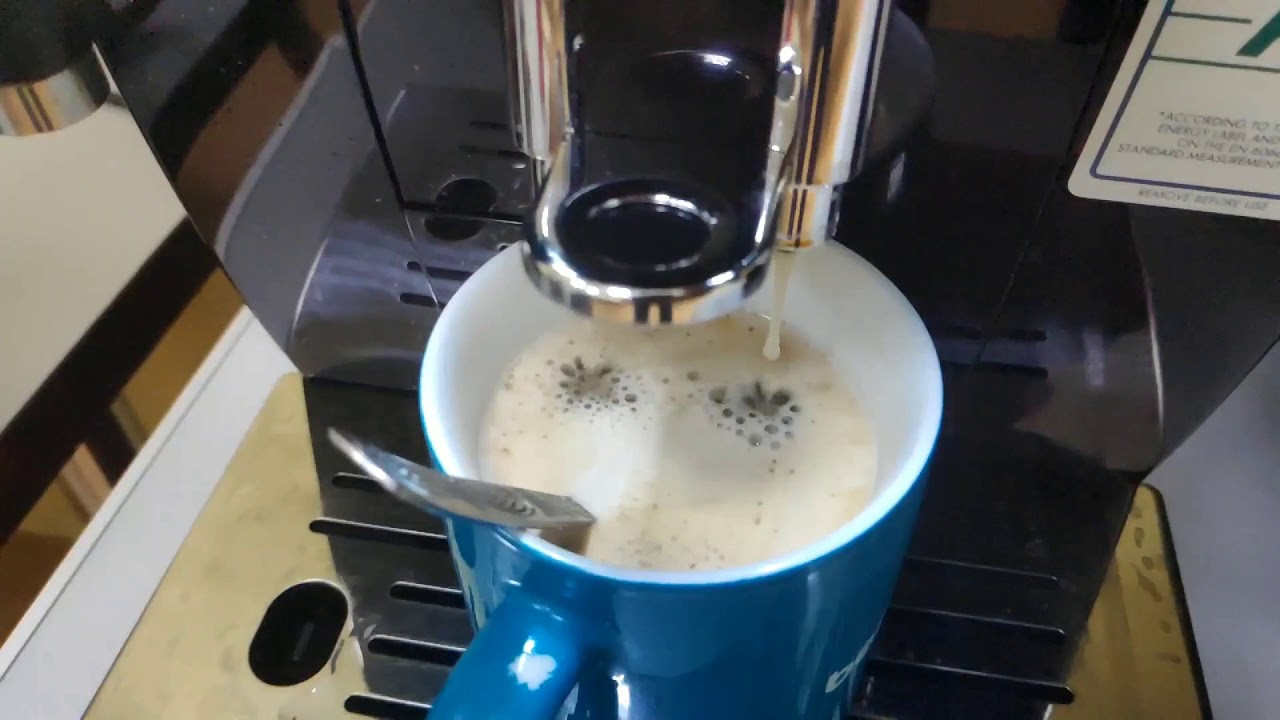 Pocophone F1.Slowmotion 240 fps. Coffee maker: Last drops of coffee.
