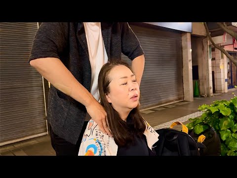 ASMR 固すぎて痛い肩と頭痛の女性！強めの肩もみで頑張る！