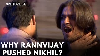 Rannvijay ने धक्का मरकर क्यों गिराया Nikhil Sachdeva को?? | Splitsvilla Memorable Moments screenshot 5