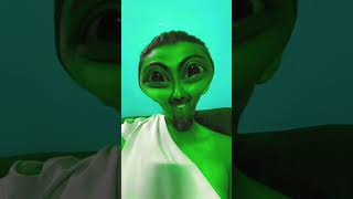 POV: Kya hoga jab ek alien pehli baar camera dekh lega? 👽📸 #alienfamily