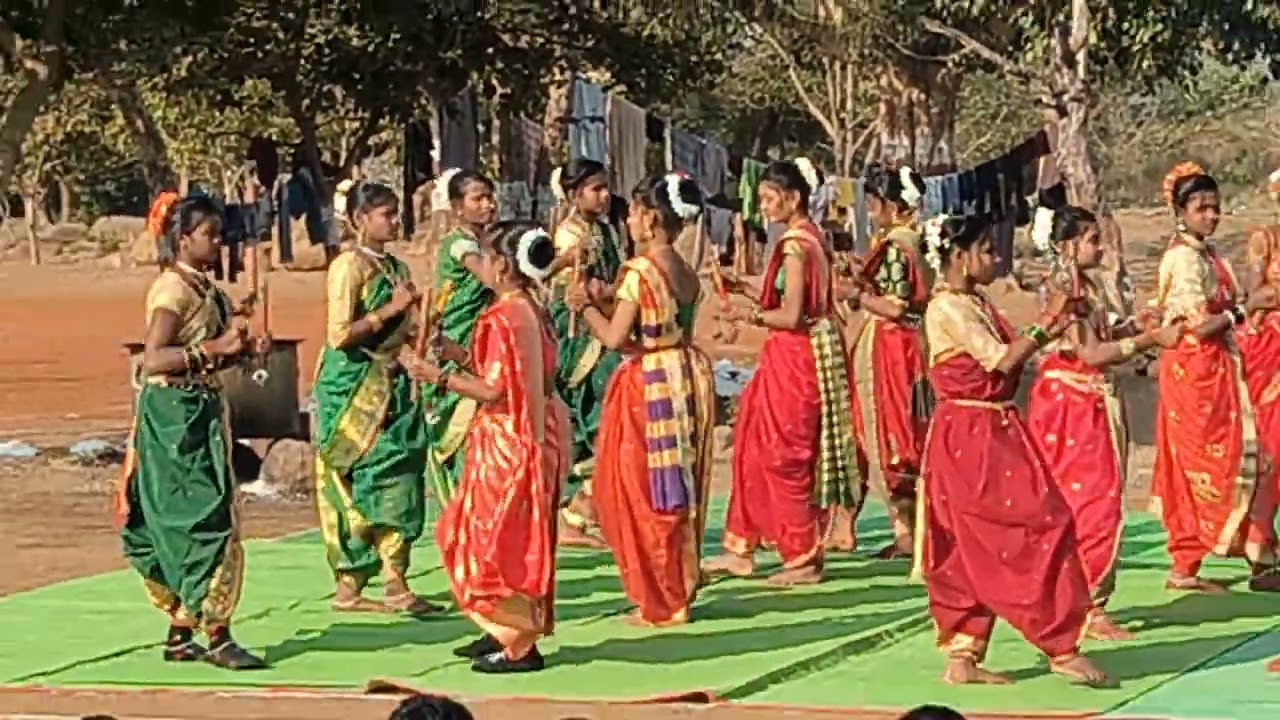 लेझीम डान्स.. भारत की बेटी.. वार्षिकोत्सव स्व. देवरावजी गेडाम आश्रम शाळा वाघोली सांस्कृतिक महोत्सव