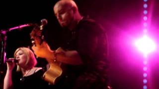 Chris Daughtry and Kelly Clarkson- Fast Car Live (Nashville) chords