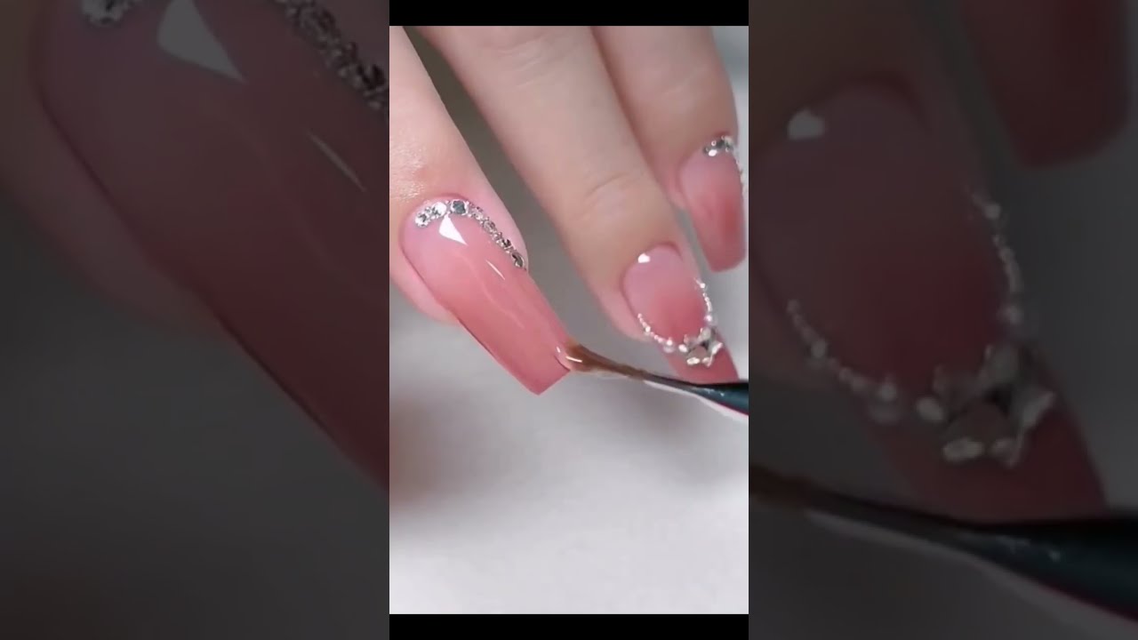 Magic Gradient Diamond Nail Art 