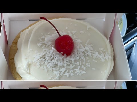 How the Cookie Crumbles Short/ Crumbl Cookie Review/ Pina Colada Cookie