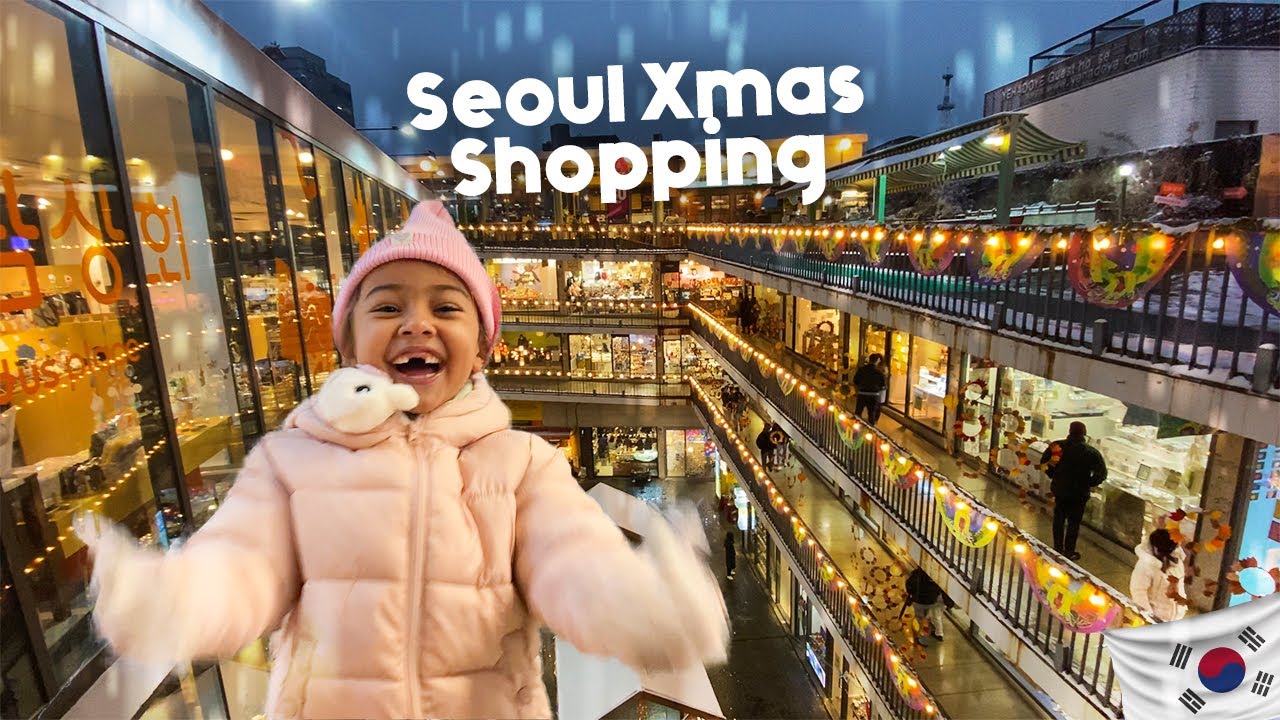 Insa-dong Shopping Street 🇰🇷 SEOUL's Christmas Scene is Fantastic 인사동