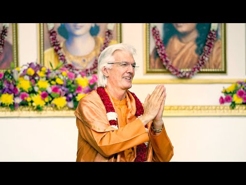 Maintaining Our Divine Connection While Living in the Material World | Swami Chidananda Giri