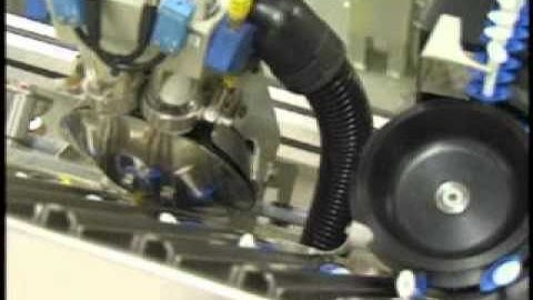 Pharmaceutical bag packaging of needle and syringe