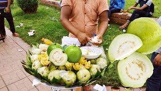 Popular street fruits Guava ।। Street Fruits In Dhaka।। SS Food and kitchen