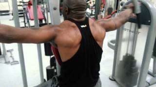 Personal Trainer Clive Fearon One Exercise To Build And Tone The Shoulders