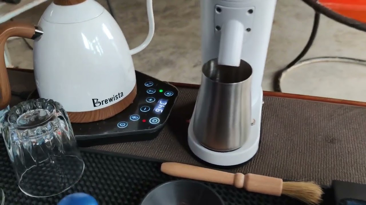 350psi : LR lufeibao : ครั้งที่ 10 : Basket Renato 21 : ทำอเมริกาโน่เย็น ในวันที่ฝนตกอากาศหนาวกัน..