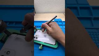 “Así se cambia la tapa de un iPhone 😮🔥#iPhone#ReparacioniPhone#CambioDeTapa#iphonerepair