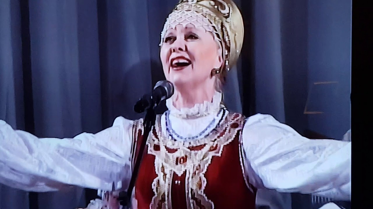 Заслуженная артистка РФ, солистка Оренбургского русского народного хора ...