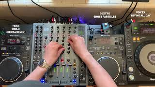 Techno mix with Track ID's