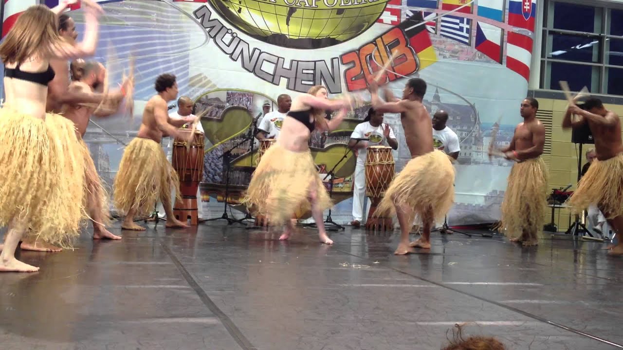 Abadá Capoeira jogos europeus 2013 Maculelê