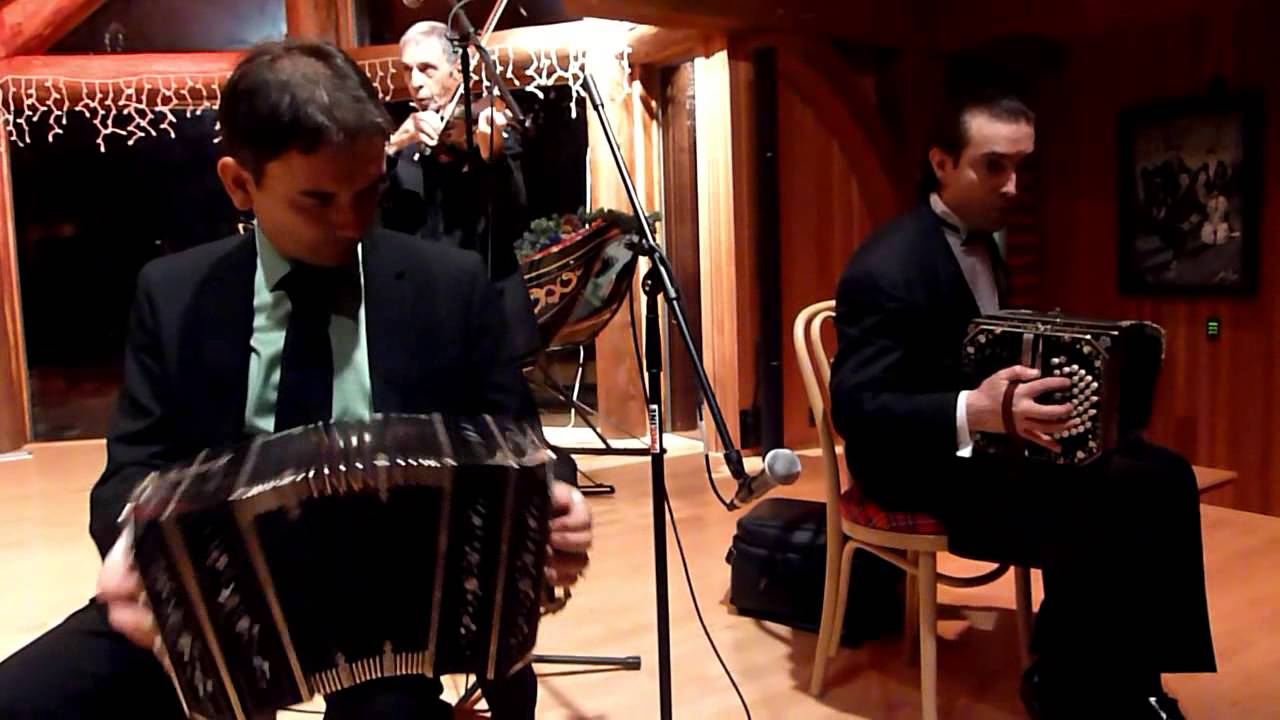 Fabián Belmonte - Hector Del Curto - Osvaldo Barrios (ban.) - Lo Yacono (pia.) - Elias (viol.)