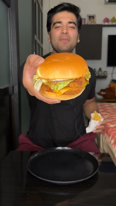 India Vs America🥘#food #foodie #foodvlog #minivlog #indianfood #india #burger #chicken #comparison