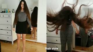 Mengibas rambut panjang