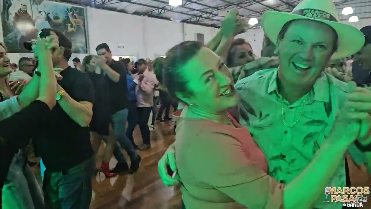 Sabadão Chegou É Dia De forró e Bailão com Marcos Pasa no Forró Se Embora Dançar
