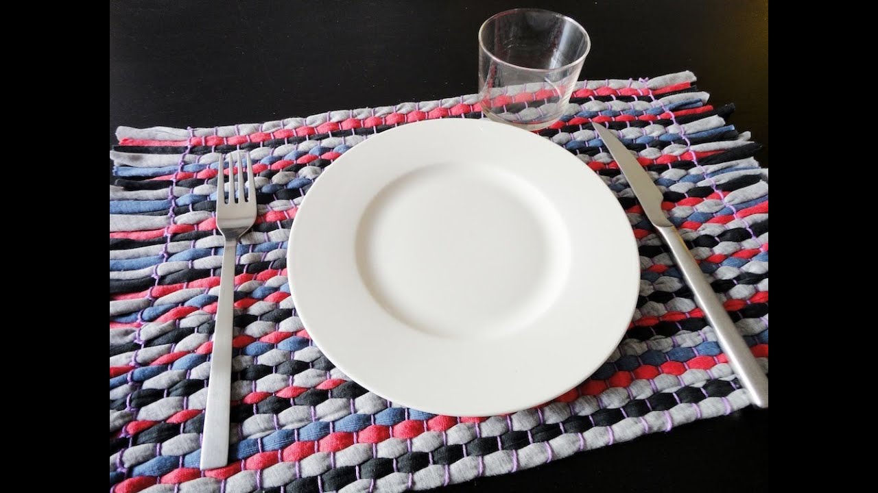 T-shirt Yarn Tablecloth Tutorial