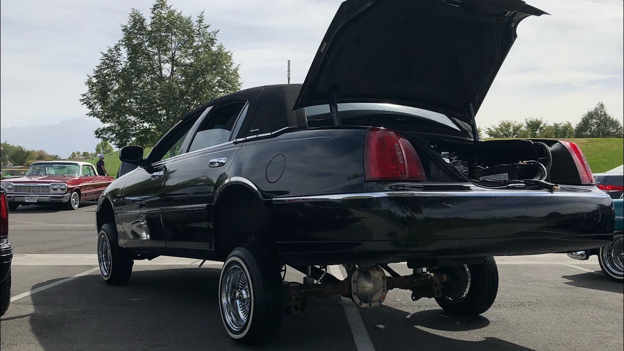 2000 Lincoln Town Car Lowrider