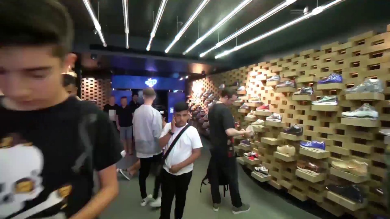 Presented By London: Grand Opening Madness!! - YouTube