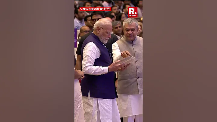 PM Modi Receives Vikram 32-Bit Made-in-India Processor, ISRO’s First Chip for Launch Vehicles