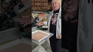 How do you keep ink from sticking to the back of screens when screen printing wet on wet