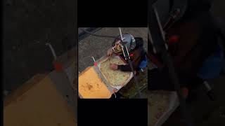 Pizza Teslimatı Öncesi Kalite Kontrol Yapan Kurye Ve Ustaca Izlerini Gizlemesi