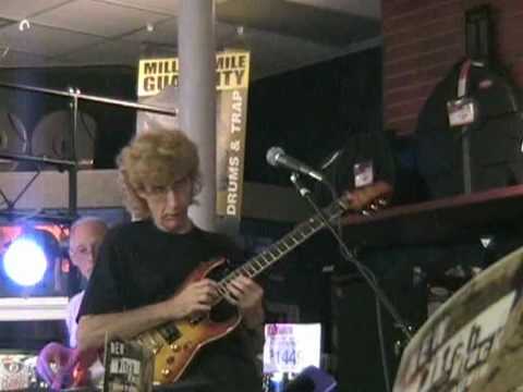 Craig Snyder-Fred Tapping Solo.mpg